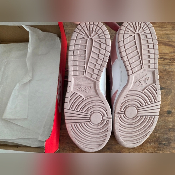Nike Dunk Low GS 'Pink Glaze' 7Y/W8.5 DO6485-600 New w/Flaw w/ Box - Picture 6 of 11